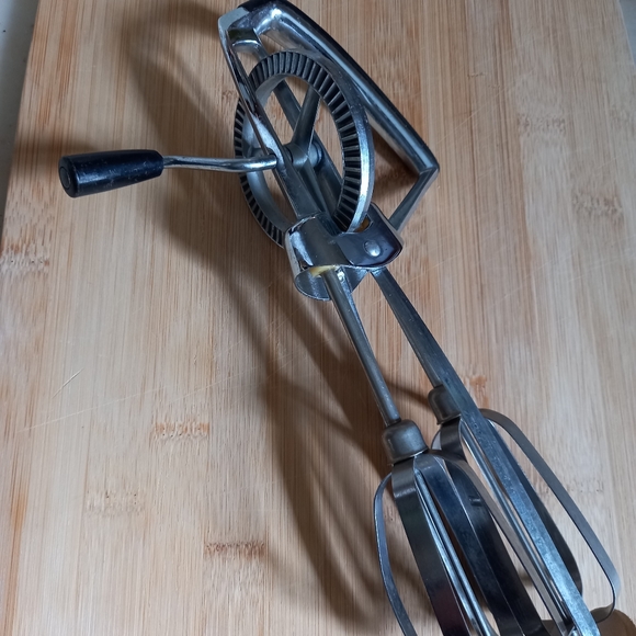 Vintage egg beater - Picture 2 of 4
